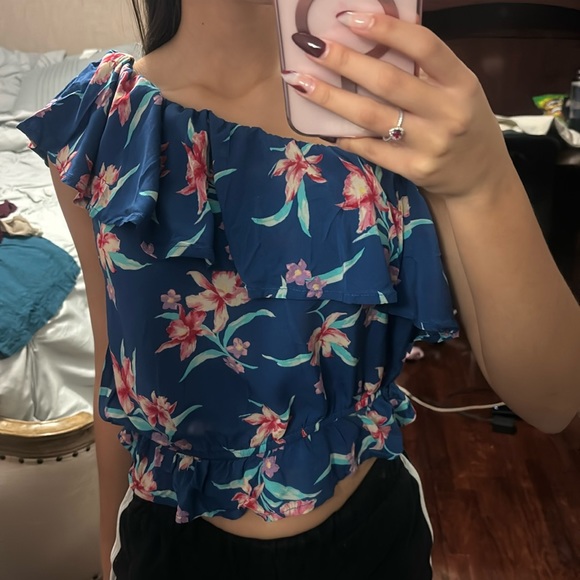 American eagle off the shoulder top - Picture 2 of 3